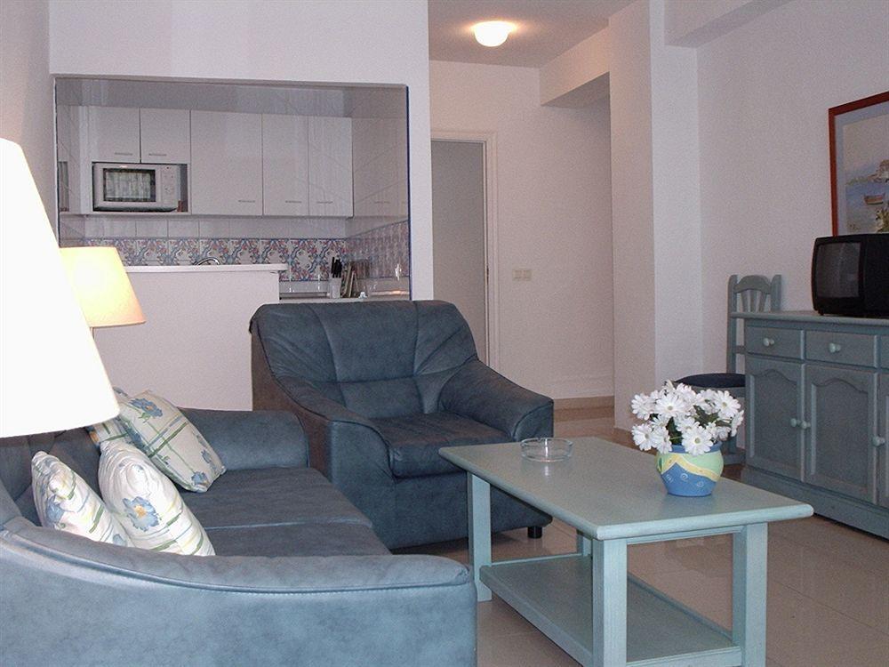 טורמולינוס Apartamentos El Velero מראה חיצוני תמונה