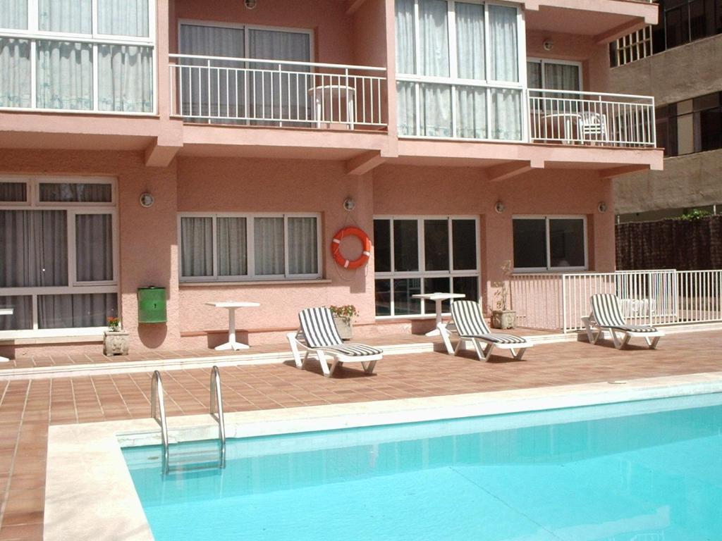 טורמולינוס Apartamentos El Velero מראה חיצוני תמונה