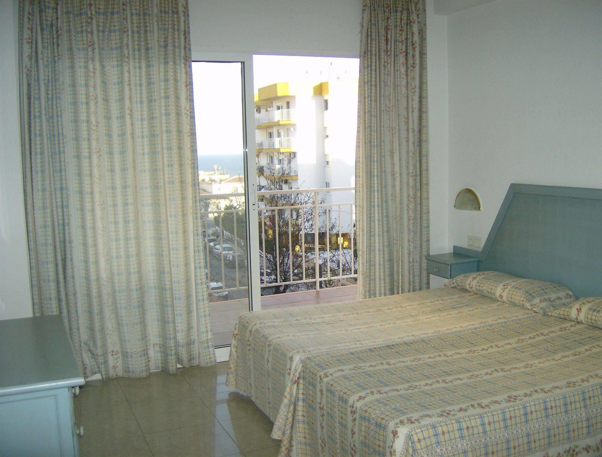 טורמולינוס Apartamentos El Velero מראה חיצוני תמונה